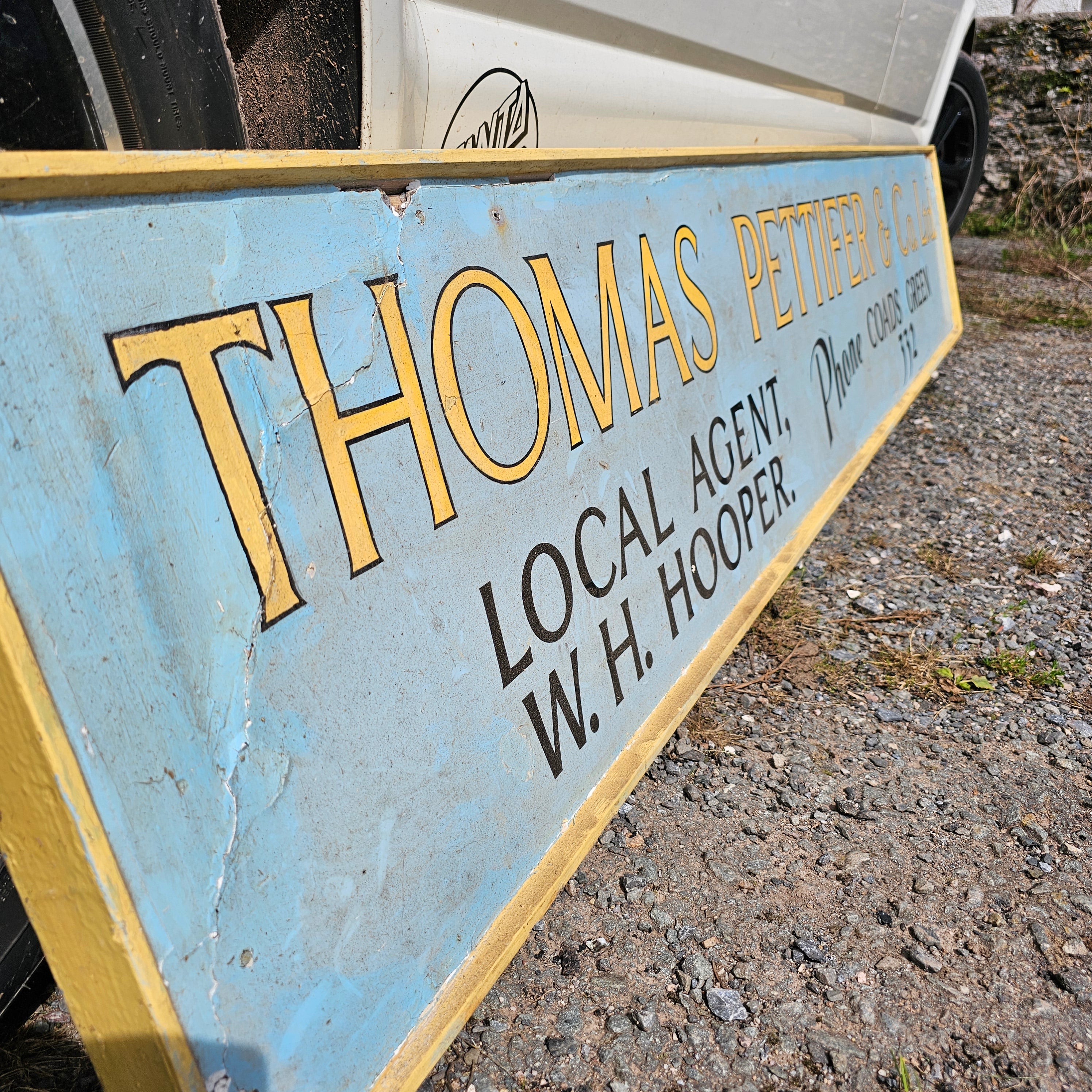 Thomas Pettifer & Co Sign