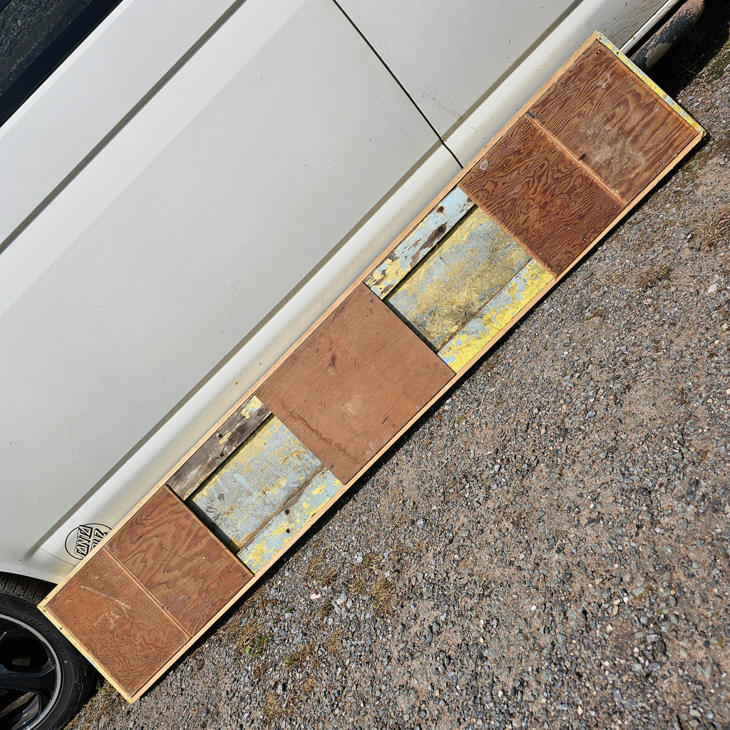 Thomas Pettifer & Co Sign