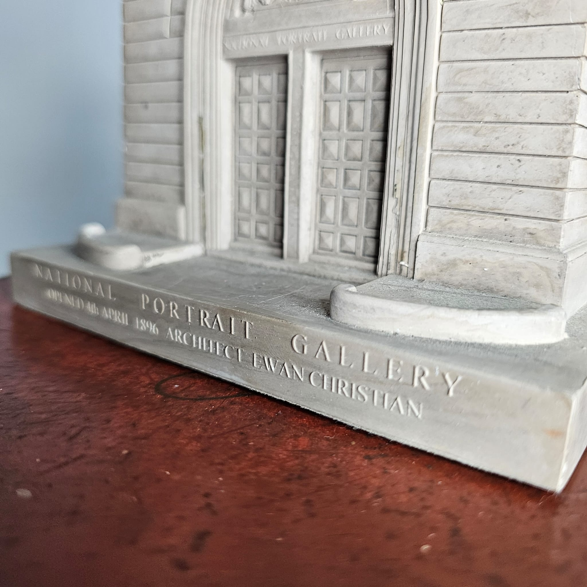 National Portrait Gallery Model