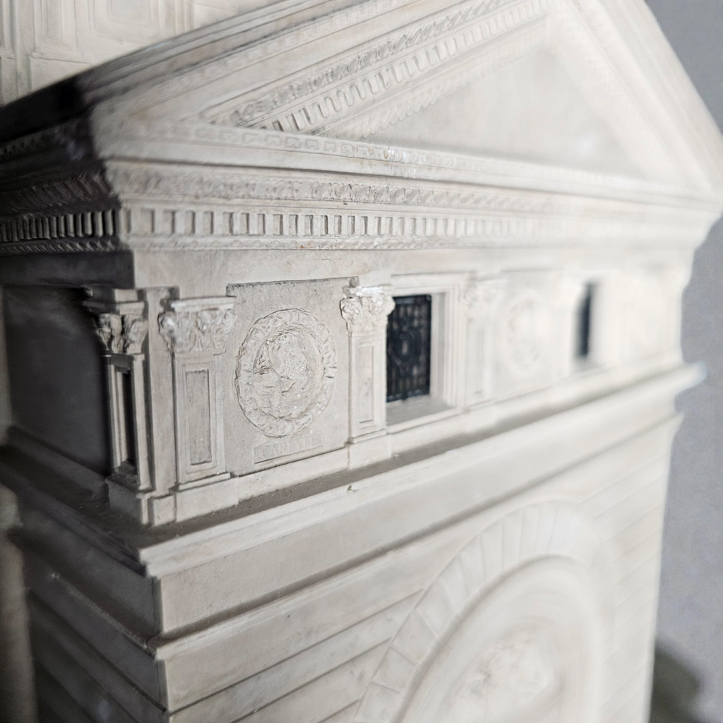 National Portrait Gallery Model