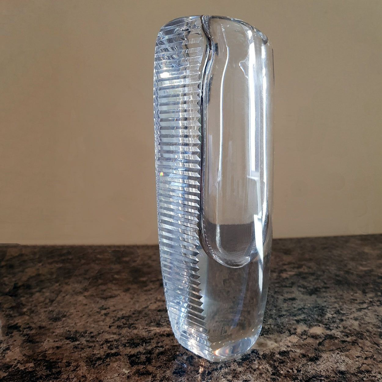 Vicke Lindstrand for Kosta LS651