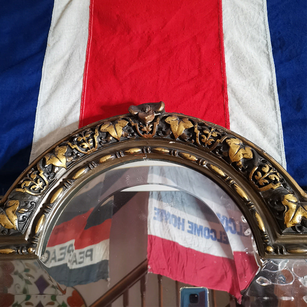 Giltwood &amp; Gesso Cherub Mirror
